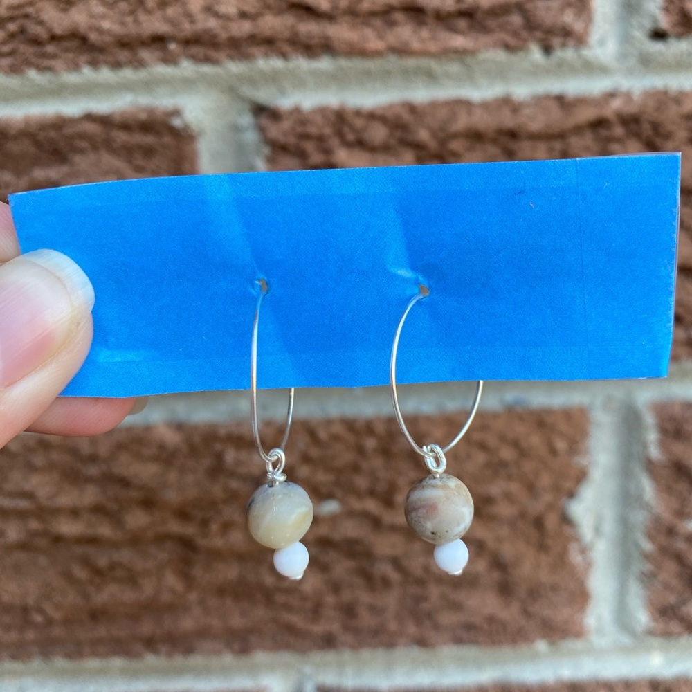 ✨Handmade🌞 Matte Amazonite & Howlite 🧨 Hoop Earrings - Picture 8 of 10